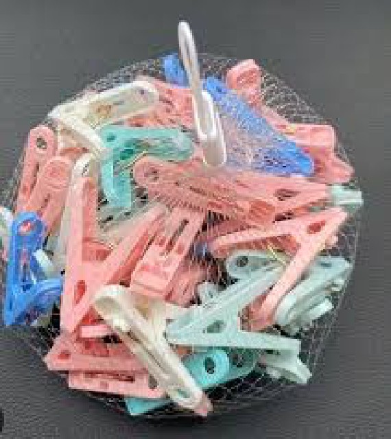 BROCHES PLASTICO X 50 UNIDADES