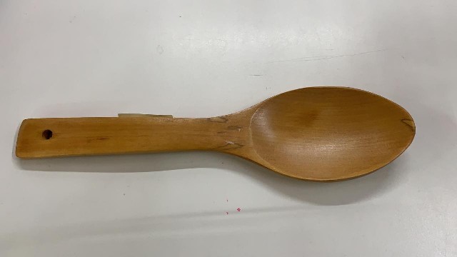 28CM CUCHARA OVAL MADERA