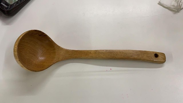 28CM CUCHARON DE MADERA