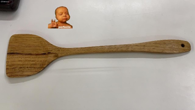 38CM ESPATULA DE MADERA