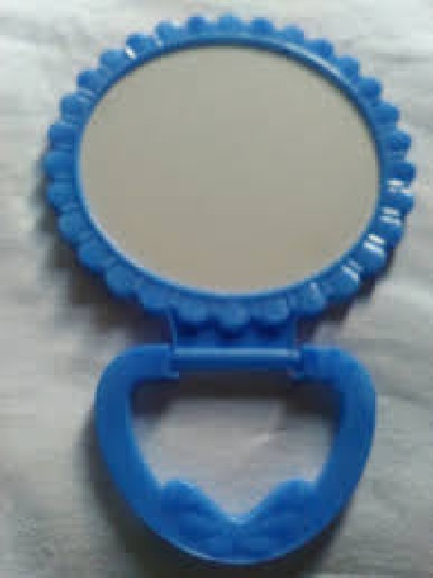ESPEJO PLASTICO DE MANO 15 CM
